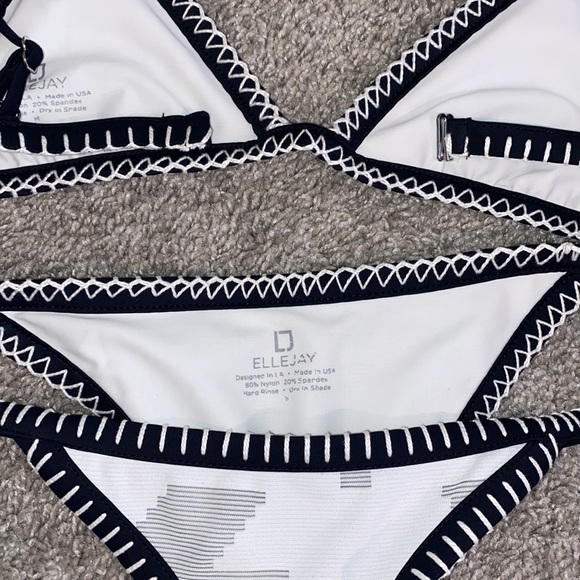 Elle Jay Bikini - Picture 3 of 5